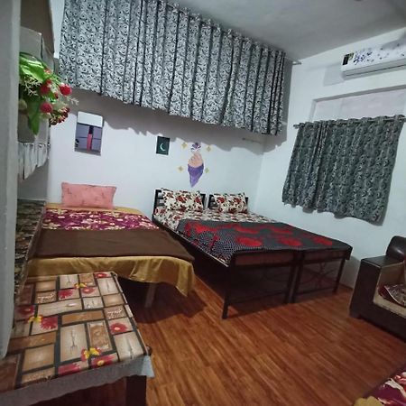 Holiday Home Stay 카주라호 외부 사진
