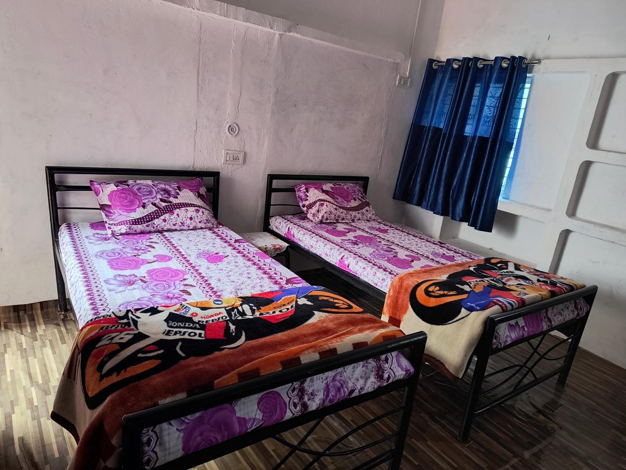 Holiday Home Stay 카주라호 외부 사진