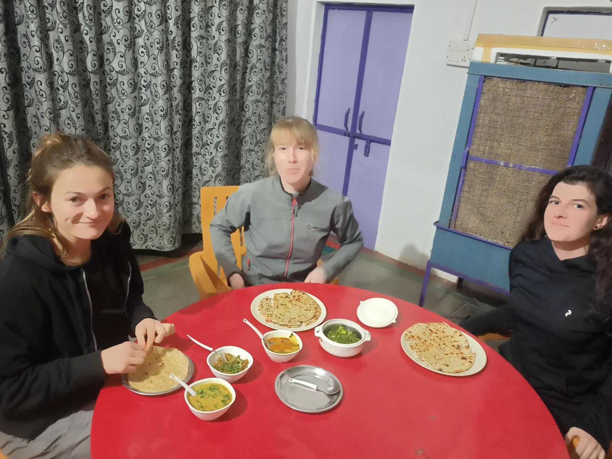 Holiday Home Stay 카주라호 외부 사진